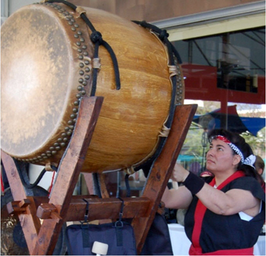 Bushido Kenkyukai instructor A. L. Gallegos in Taiko performance