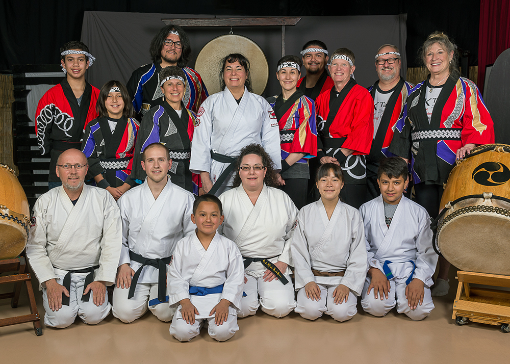 Click to view larger photo Bushido Kenkyukai's Karate and Taiko Students & Instructors